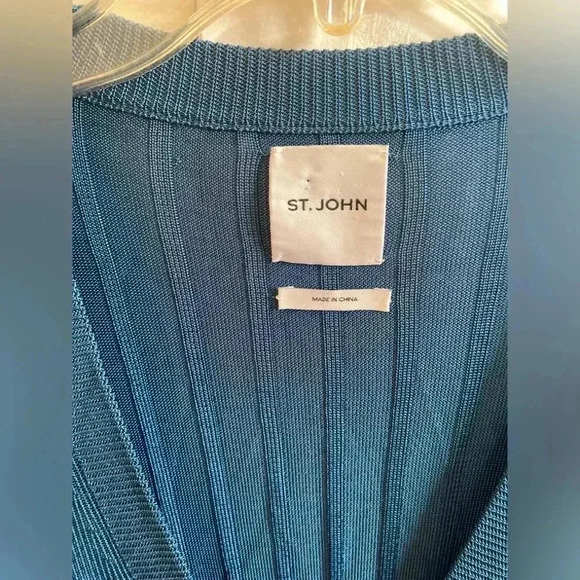 ST JOHN Ribbed Cardigan Size Medium - Picture 7 of 11